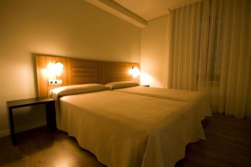 Hotel Y Apartamentos Snoe איסאבה מראה חיצוני תמונה
