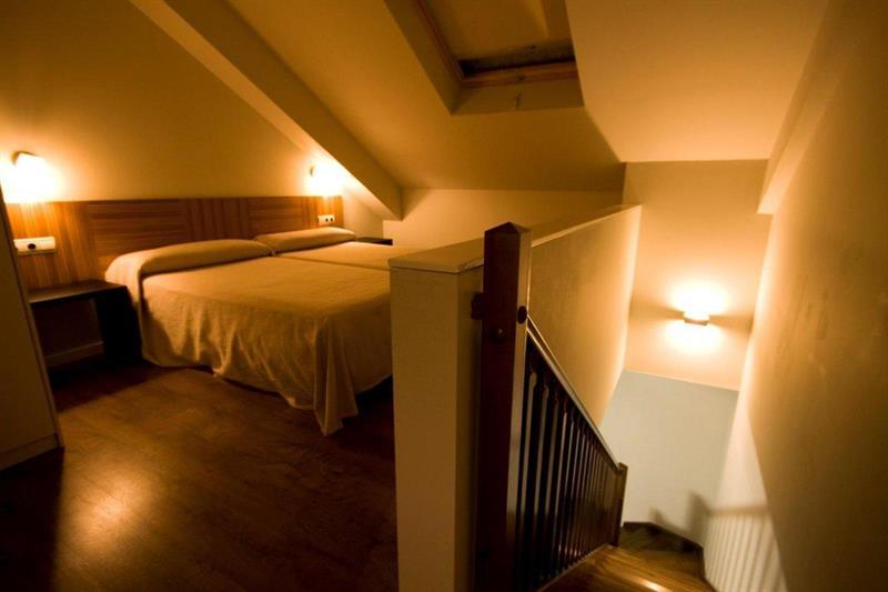 Hotel Y Apartamentos Snoe איסאבה מראה חיצוני תמונה