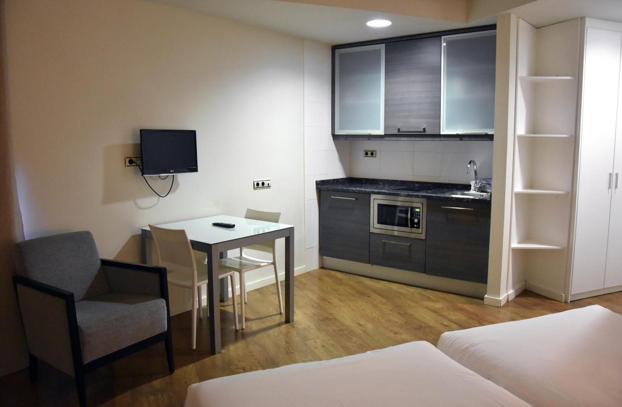 Hotel Y Apartamentos Snoe איסאבה מראה חיצוני תמונה